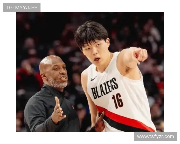 拓记：瀚森在比赛中成长但球队对其关键时刻能力持保留态度